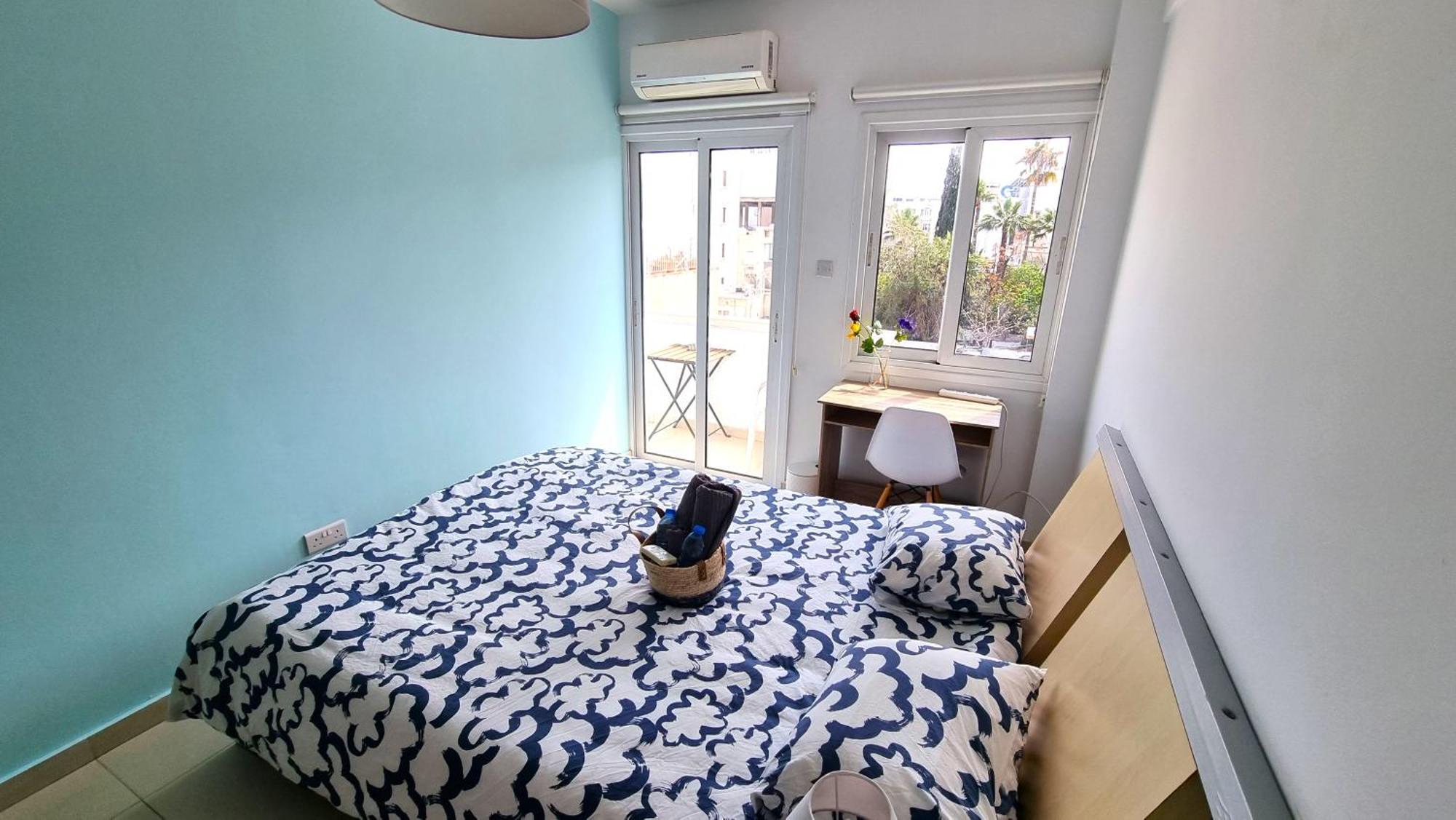 City Center: Your Urban Retreat- 100M To The Beach Ларнака Екстериор снимка